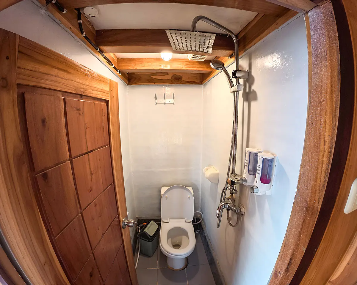 Master Cabin - Image 1